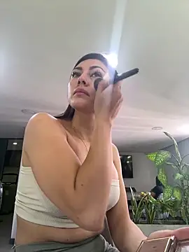 Snapshot of Isabellaa_Palacios chatting on June 17, 2026, 1:32 pm Isabellaa Palacios online show from June 17, 2026, 1:32 pm