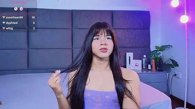 Slenna Moon online show from January 17, 2026, 3:21 am