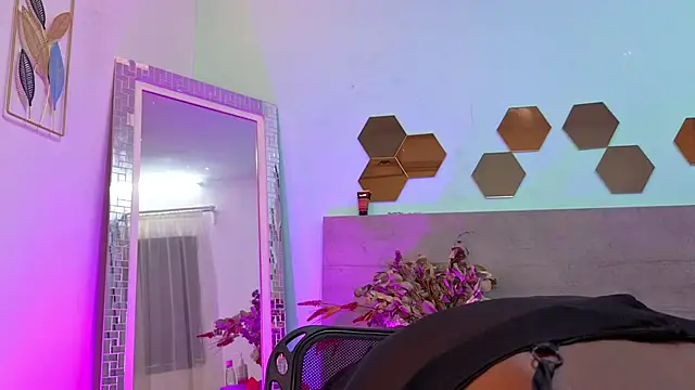 Snapshot of Paulina_Sodi chatting on February 1, 2026, 4:38 pm Paulina Sodi online show from February 1, 2026, 4:38 pm