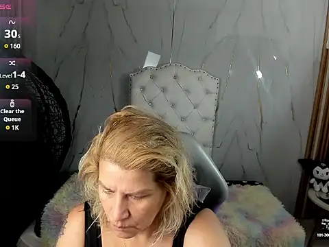Snapshot of Juanitarubia chatting on September 13, 2025, 5:13 pm Juanitarubia online show from September 13, 2025, 5:13 pm