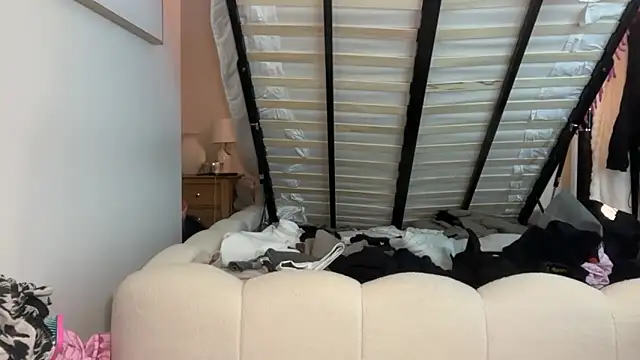 KayleeBella online show from March 11, 2026, 8:47 pm