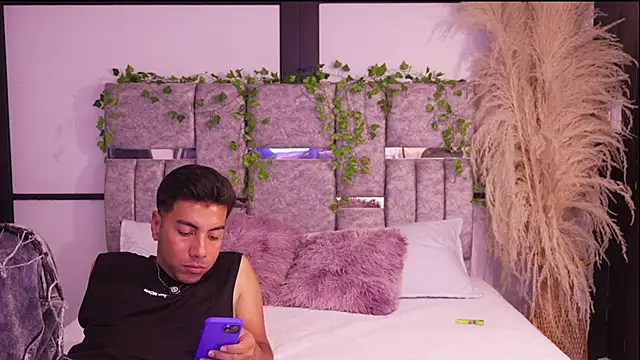 LiamDeep online show from January 5, 2026, 8:45 pm