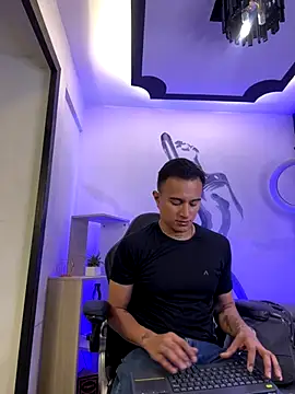 LiamDeep online show from December 16, 2025, 8:35 pm