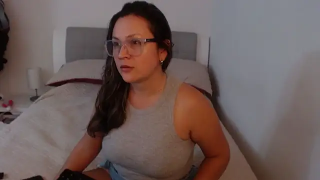 Snapshot of sophie_lopez1 chatting on July 20, 2026, 4:20 am sophie lopez1 online show from July 20, 2026, 4:20 am
