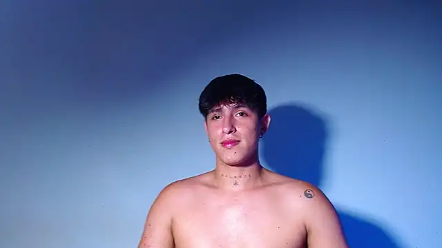 rowanbigboy23 online show from April 17, 2026, 5:54 am