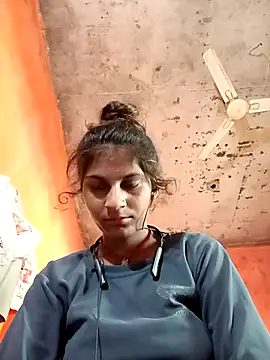 Snapshot of Jyoti_thakurr chatting on September 27, 2025, 10:32 am Jyoti thakurr online show from September 27, 2025, 10:32 am