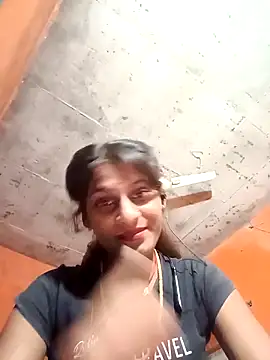 Snapshot of Jyoti_thakurr chatting on October 10, 2025, 4:30 pm Jyoti thakurr online show from October 10, 2025, 4:30 pm