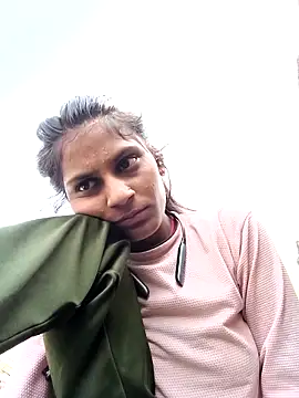 Snapshot of Jyoti_thakurr chatting on September 15, 2025, 3:51 am Jyoti thakurr online show from September 15, 2025, 3:51 am