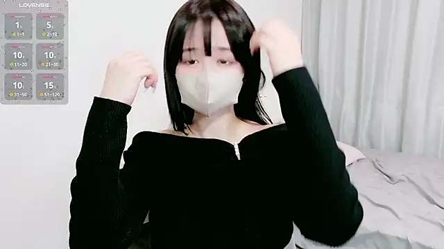 Snapshot of Anne_Anne_chan chatting on October 8, 2025, 11:56 am Anne Anne chan online show from October 8, 2025, 11:56 am