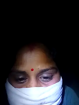 Sheema tyagi online show from October 22, 2025, 3:11 pm