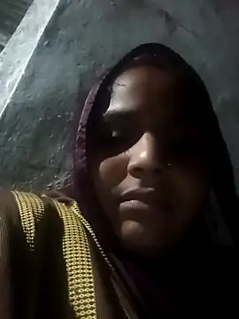 Sheema tyagi online show from November 2, 2025, 4:34 pm