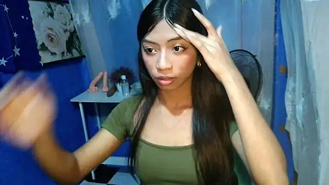Snapshot of Kayra_Slut122 chatting on September 9, 2025, 2:15 pm Kayra Slut122 online show from September 9, 2025, 2:15 pm