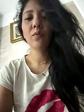 Snapshot of PrincessYYara chatting on October 17, 2025, 3:54 am PrincessYYara online show from October 17, 2025, 3:54 am