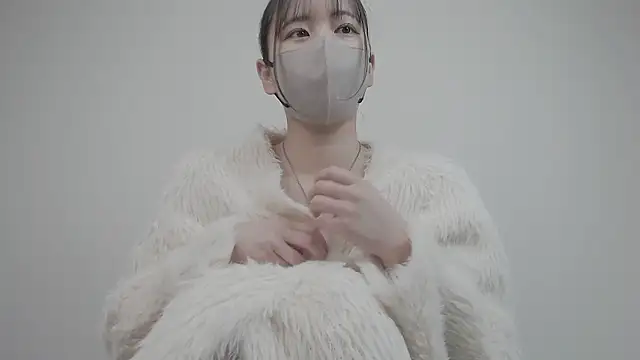 CocoaMilk18 online show from November 28, 2025, 12:16 pm