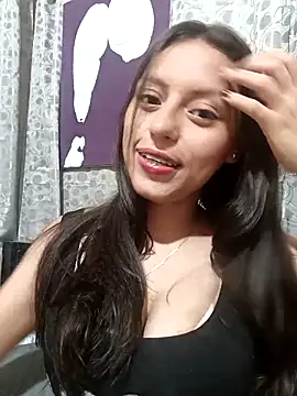 Snapshot of Lahila_ chatting on April 8, 2026, 11:39 pm Lahila online show from April 8, 2026, 11:39 pm