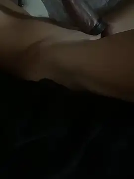 bananasex204 online show from September 23, 2025, 2:02 pm