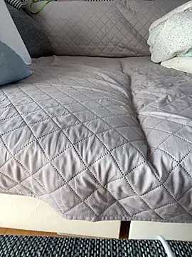 bananasex204 online show from October 16, 2025, 2:03 pm