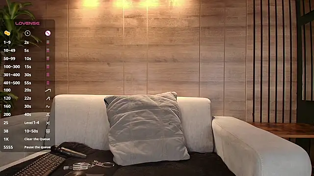 Susyhot  online show from February 9, 2026, 3:15 am