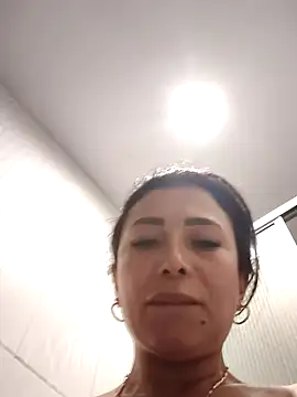 mia mancinii online show from May 16, 2026, 11:48 pm