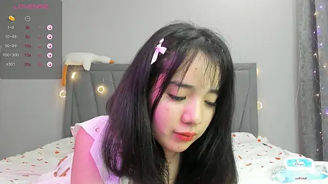 qimiiqo online show from April 8, 2026, 4:52 pm