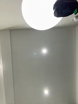 mengbaijiang07 online show from April 18, 2026, 2:14 am