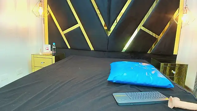 agatha fit online show from March 18, 2026, 2:41 pm