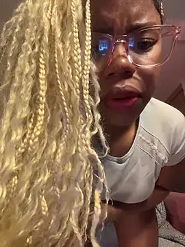 Sweet-Jade online show from November 19, 2025, 10:32 pm