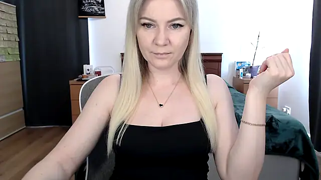 ParadiseAlina online show from March 18, 2026, 3:13 pm