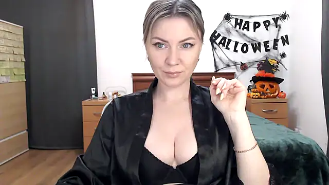 ParadiseAlina online show from October 28, 2025, 7:24 pm