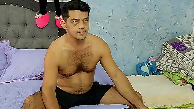 Nicolletorres2 online show from December 2, 2025, 9:16 pm