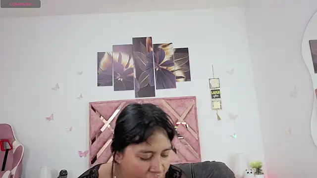 Candy Chloe02 online show from May 22, 2026, 4:54 am
