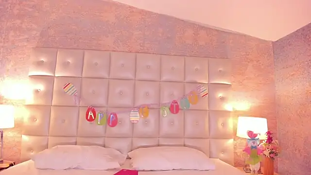 SheyLopez online show from April 9, 2026, 3:08 am