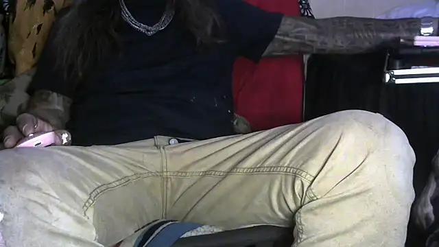 crassanova online show from April 1, 2026, 3:08 am