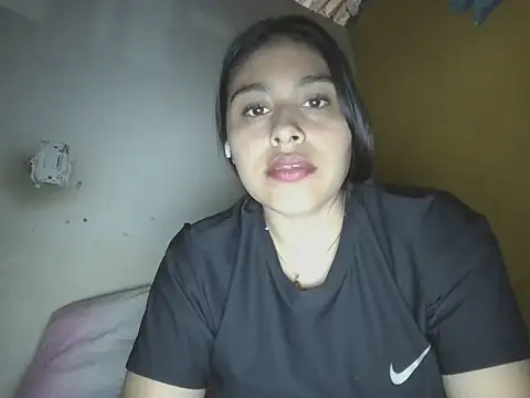 Snapshot of zairabreze chatting on May 9, 2026, 2:37 am zairabreze online show from May 9, 2026, 2:37 am