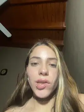 Snapshot of Marquis77 chatting on October 5, 2025, 6:37 am Marquis77 online show from October 5, 2025, 6:37 am