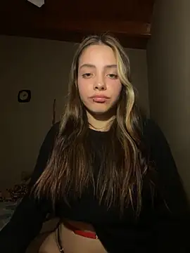 Snapshot of Marquis77 chatting on September 24, 2025, 5:14 am Marquis77 online show from September 24, 2025, 5:14 am