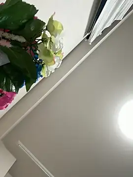 LisaLovely online show from September 23, 2025, 8:10 am