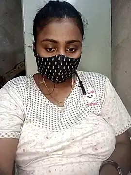 Snapshot of Schii69 chatting on January 18, 2026, 9:07 pm Schii69 online show from January 18, 2026, 9:07 pm