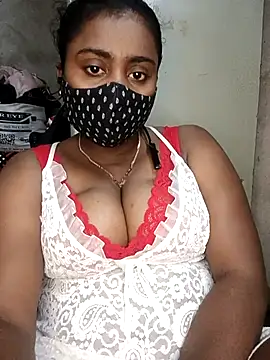 Snapshot of Schii69 chatting on February 14, 2026, 9:59 pm Schii69 online show from February 14, 2026, 9:59 pm