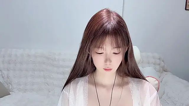 Xiao-runbao online show from November 14, 2025, 1:37 pm