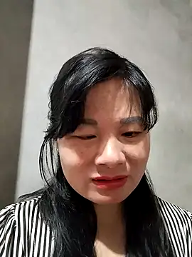 kute-00 online show from November 29, 2025, 2:34 am