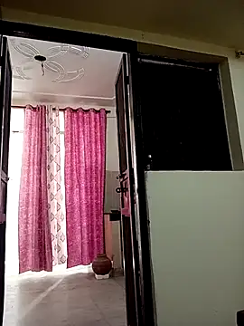 Shikha-mehra7 online show from November 13, 2025, 8:18 am