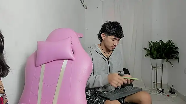 Laura and Kevin online show from January 10, 2026, 7:42 pm