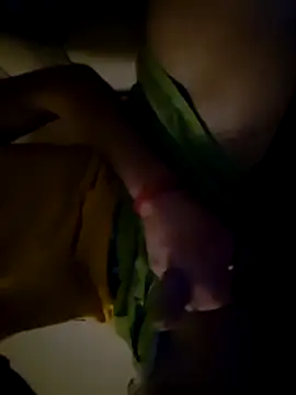 Snapshot of AndrewXSky chatting on December 19, 2025, 8:00 pm AndrewXSky online show from December 19, 2025, 8:00 pm