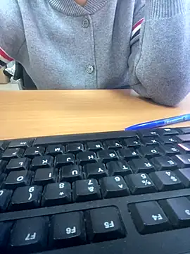 Snapshot of ThuPhuong-Tr chatting on November 22, 2025, 1:48 am ThuPhuong-Tr online show from November 22, 2025, 1:48 am