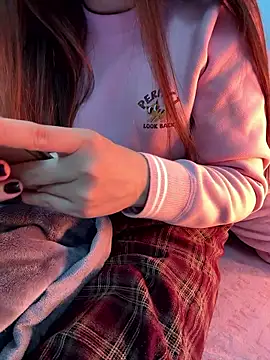 Snapshot of ThuPhuong-Tr chatting on January 9, 2026, 1:18 pm ThuPhuong-Tr online show from January 9, 2026, 1:18 pm