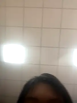 Snapshot of ThuPhuong-Tr chatting on November 25, 2025, 2:34 am ThuPhuong-Tr online show from November 25, 2025, 2:34 am