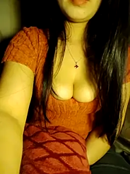 Snapshot of Baby-kis03 chatting on February 8, 2026, 2:53 am Baby-kis03 online show from February 8, 2026, 2:53 am