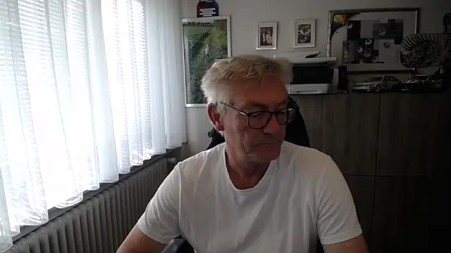 Snapshot of randyandy67 chatting on July 28, 2026, 5:26 am randyandy67 online show from July 28, 2026, 5:26 am