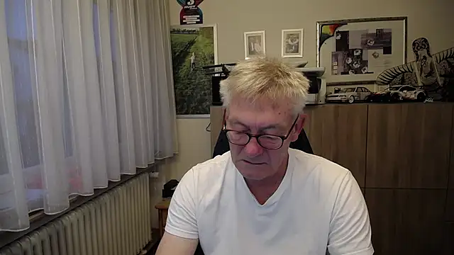 randyandy67 online show from October 25, 2025, 6:12 am